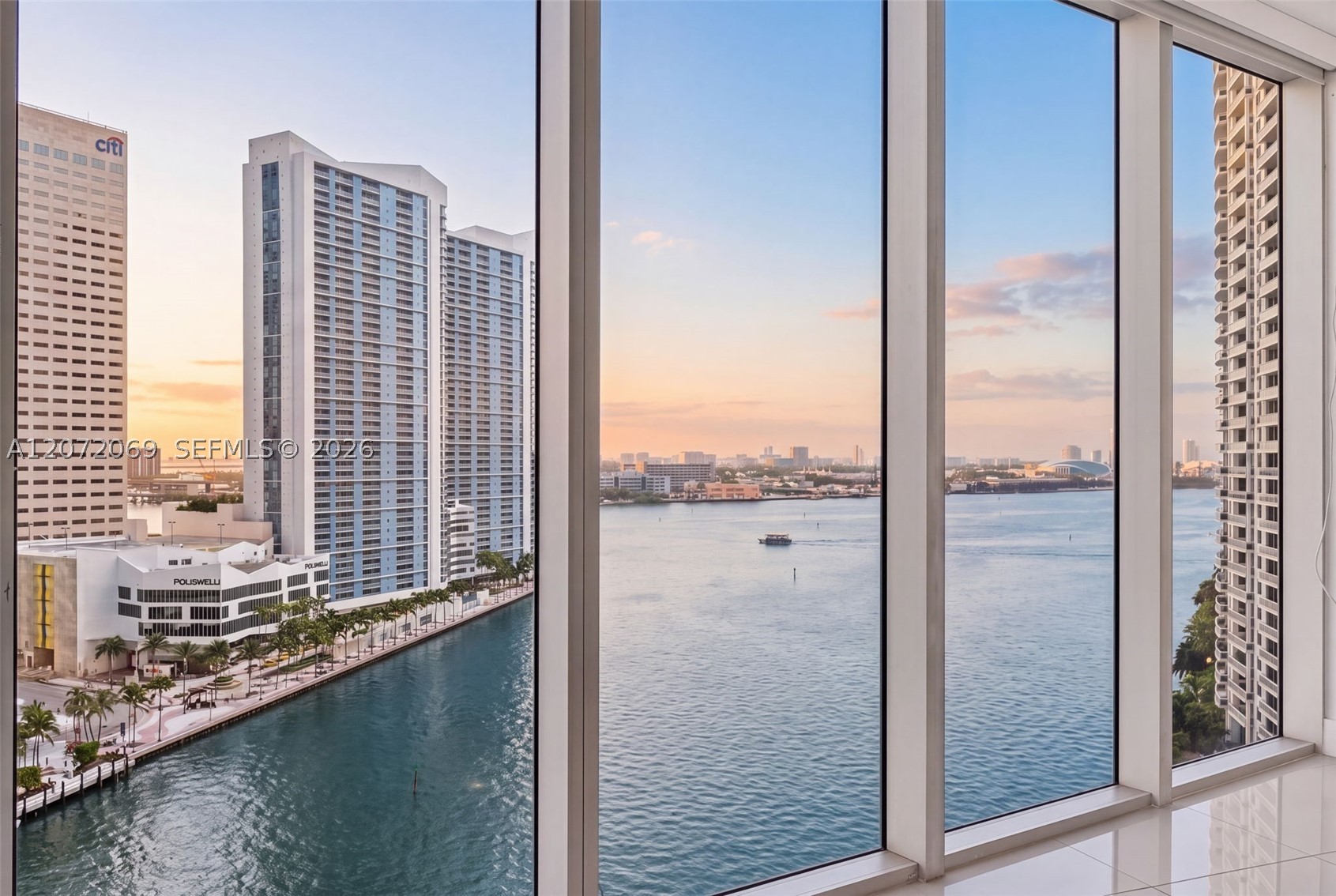 465 Brickell Ave #1602 Miami, FL 33131