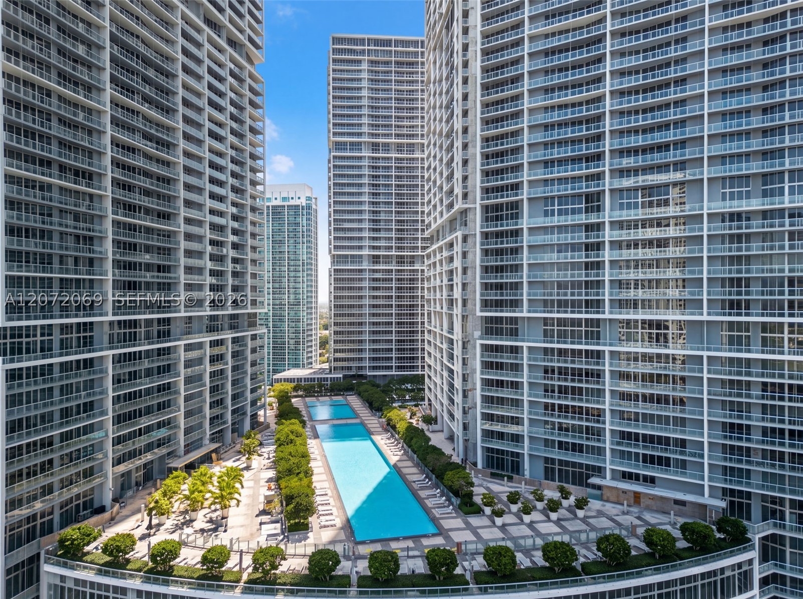 465 Brickell Ave #1602 Miami, FL 33131