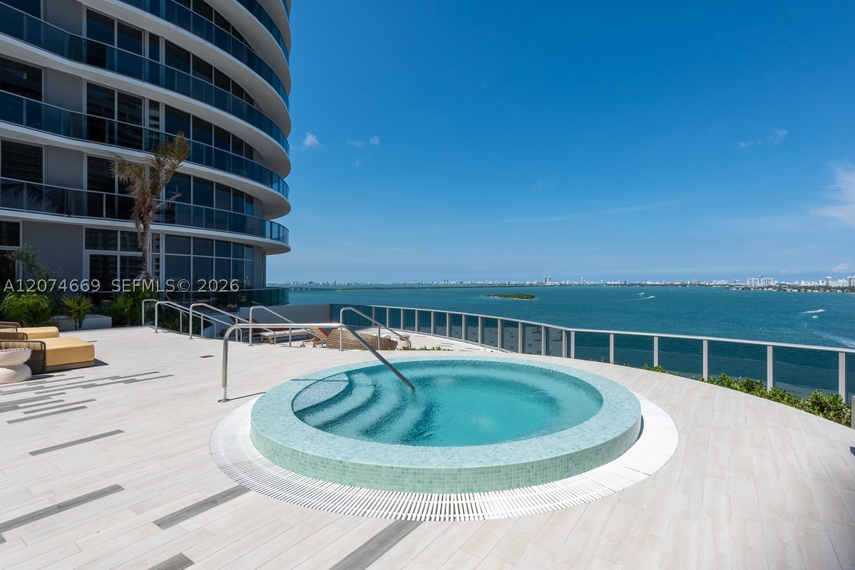 488 NE 18th St #1907 Miami, FL 33132