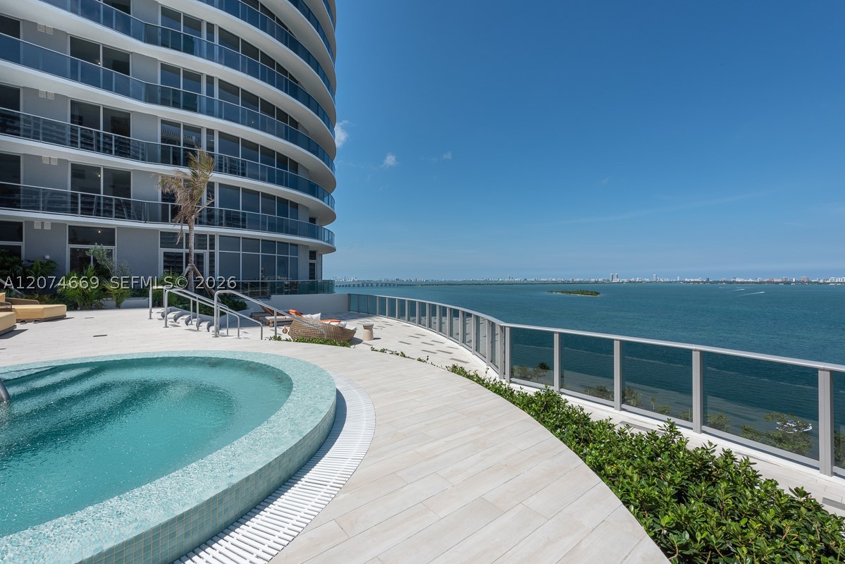 488 NE 18th St #1907 Miami, FL 33132
