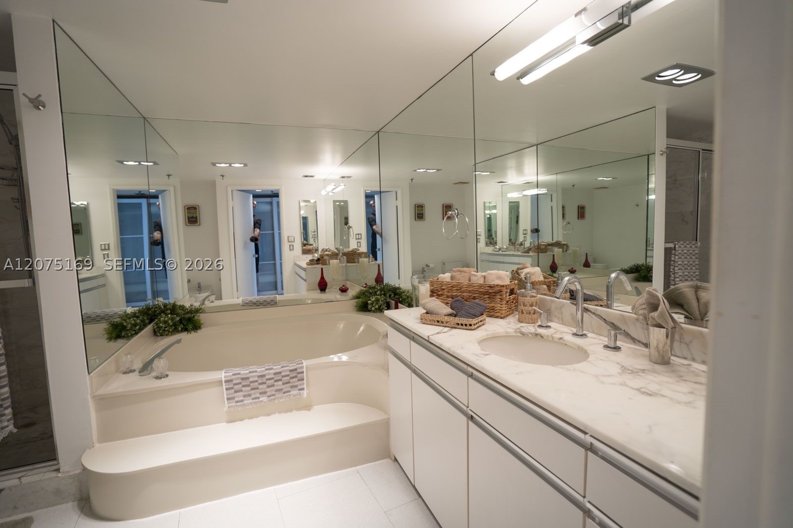 9 Island Ave #1806 Miami Beach, FL 33139