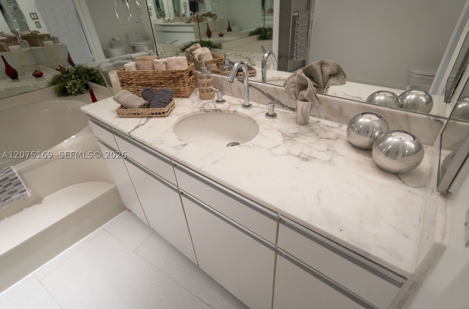 9 Island Ave #1806 Miami Beach, FL 33139