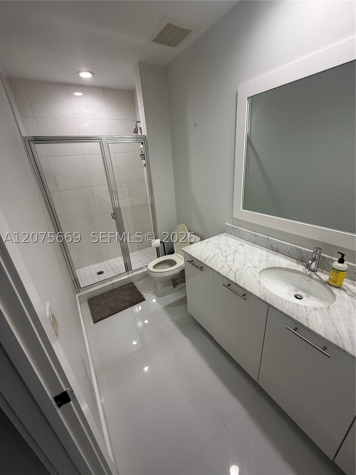 951 Brickell Ave #4105 Miami, FL 33131