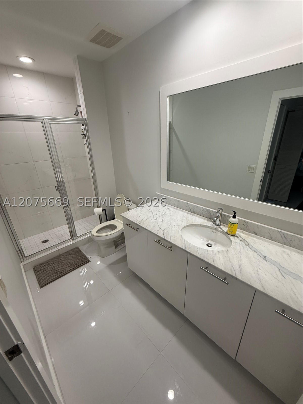 951 Brickell Ave #4105 Miami, FL 33131