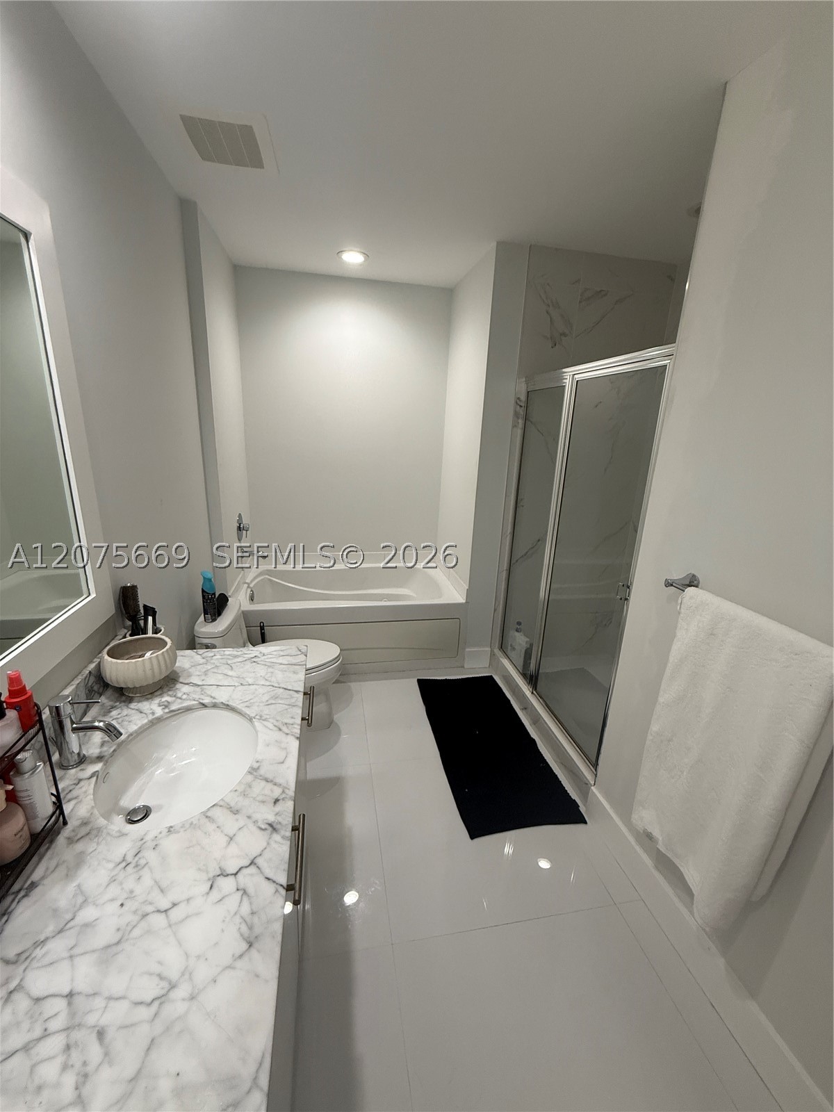 951 Brickell Ave #4105 Miami, FL 33131