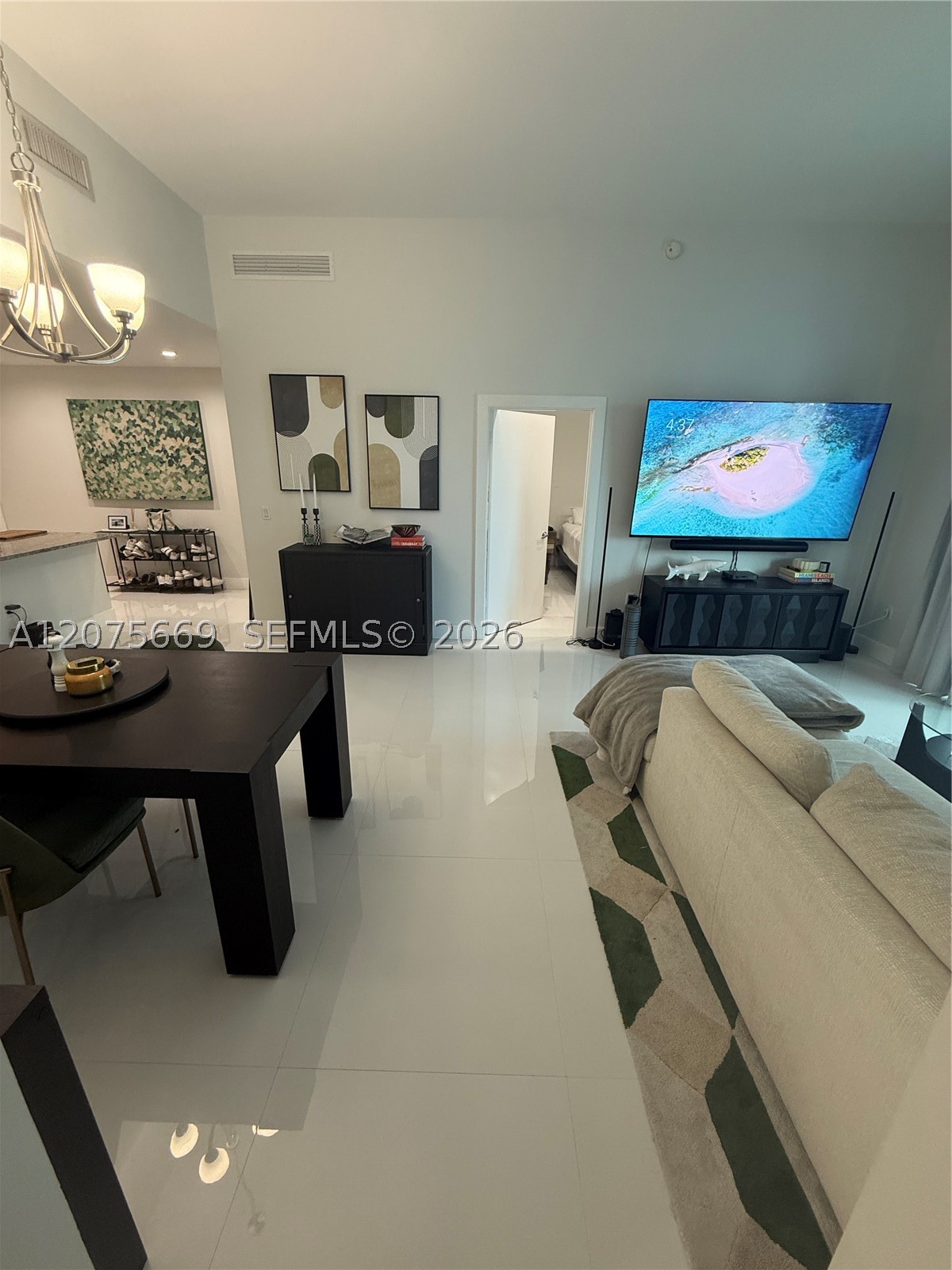 951 Brickell Ave #4105 Miami, FL 33131