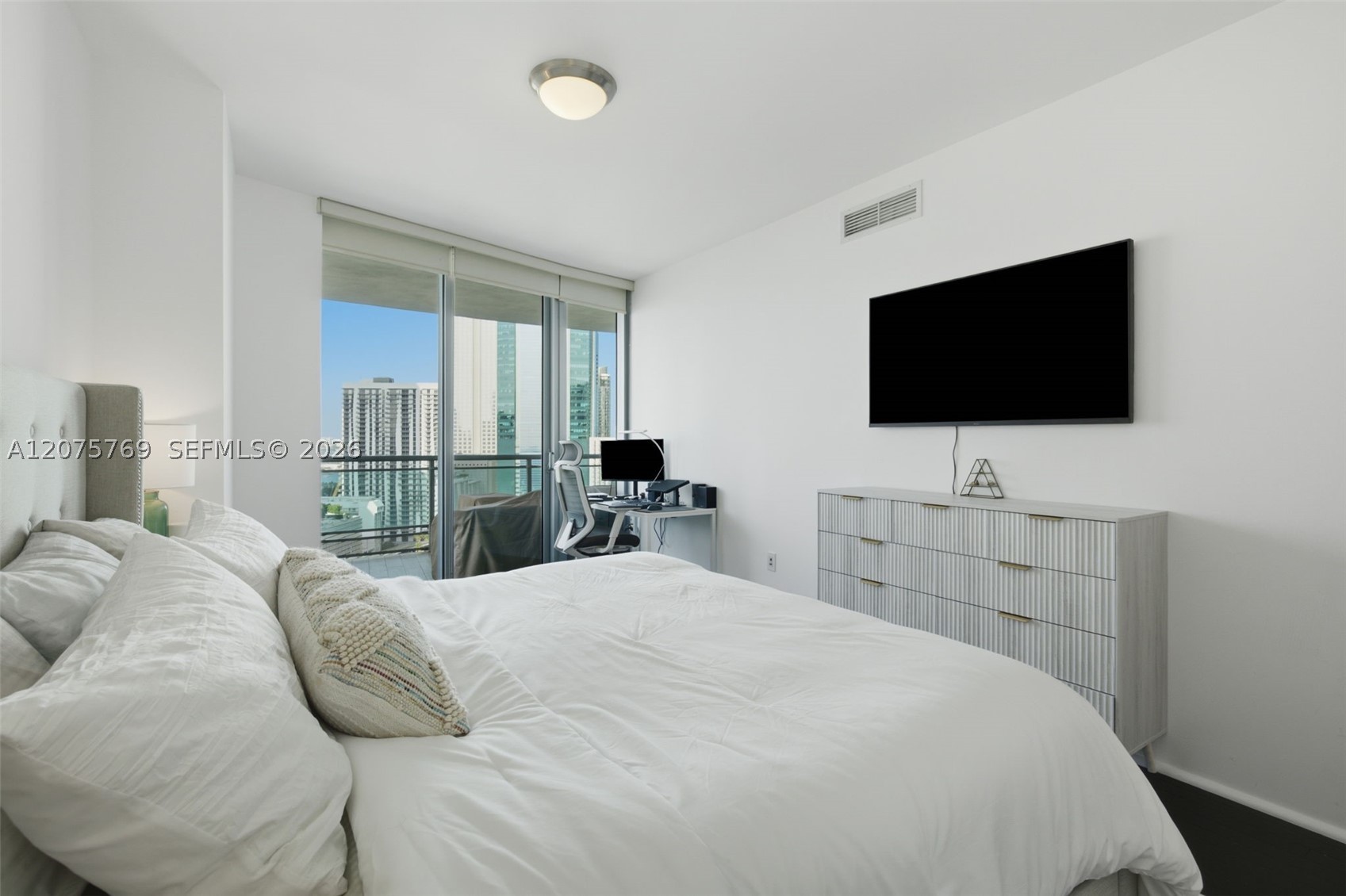 350 S Miami Ave #2601 Miami, FL 33130