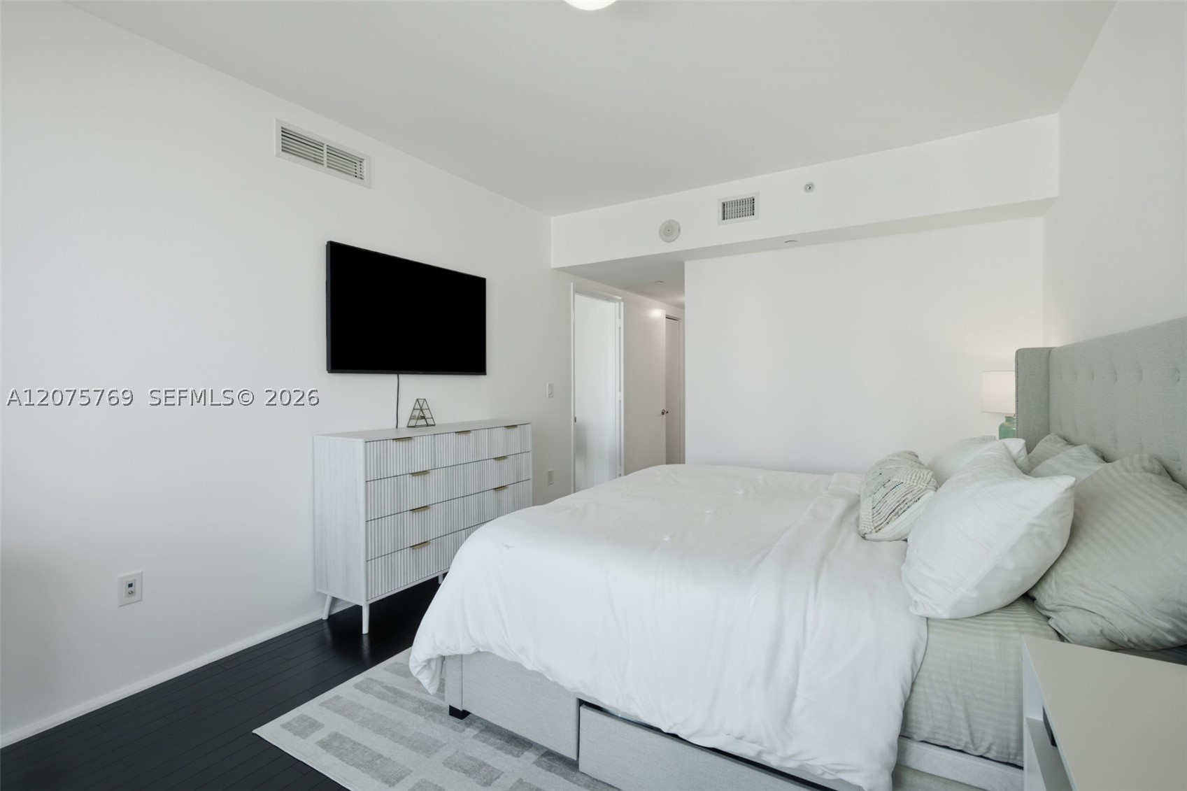350 S Miami Ave #2601 Miami, FL 33130