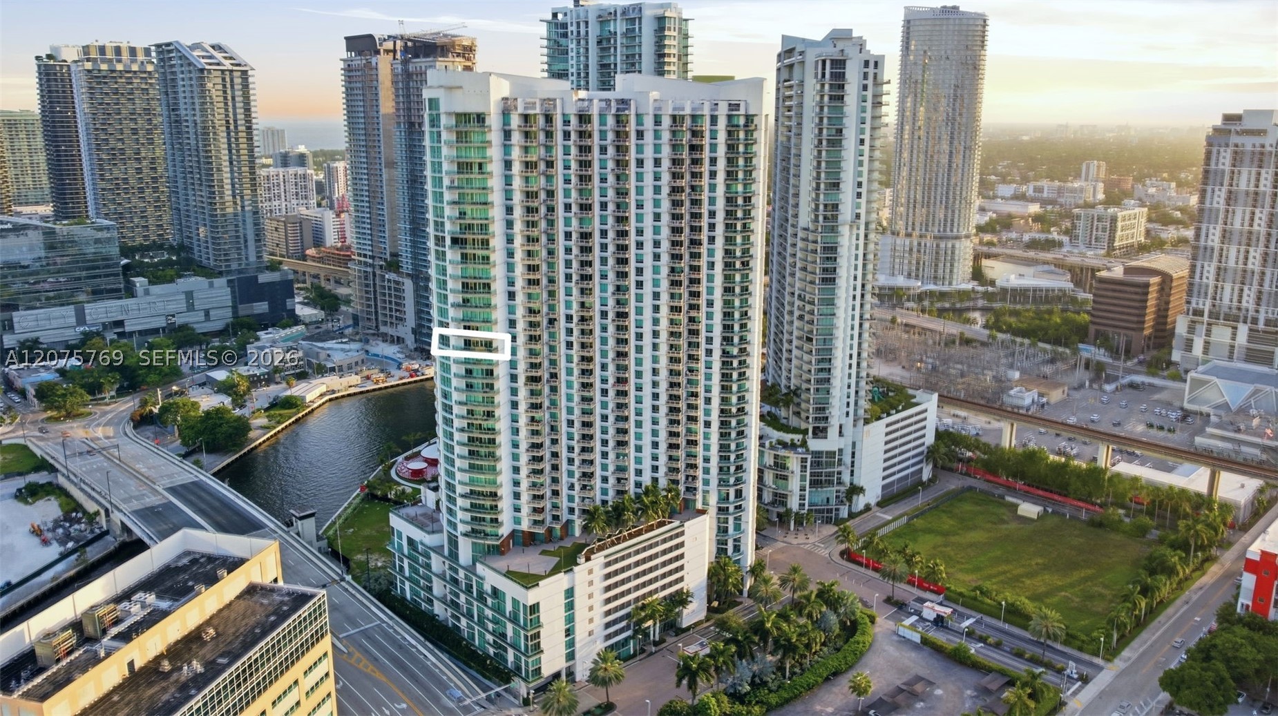 350 S Miami Ave #2601 Miami, FL 33130