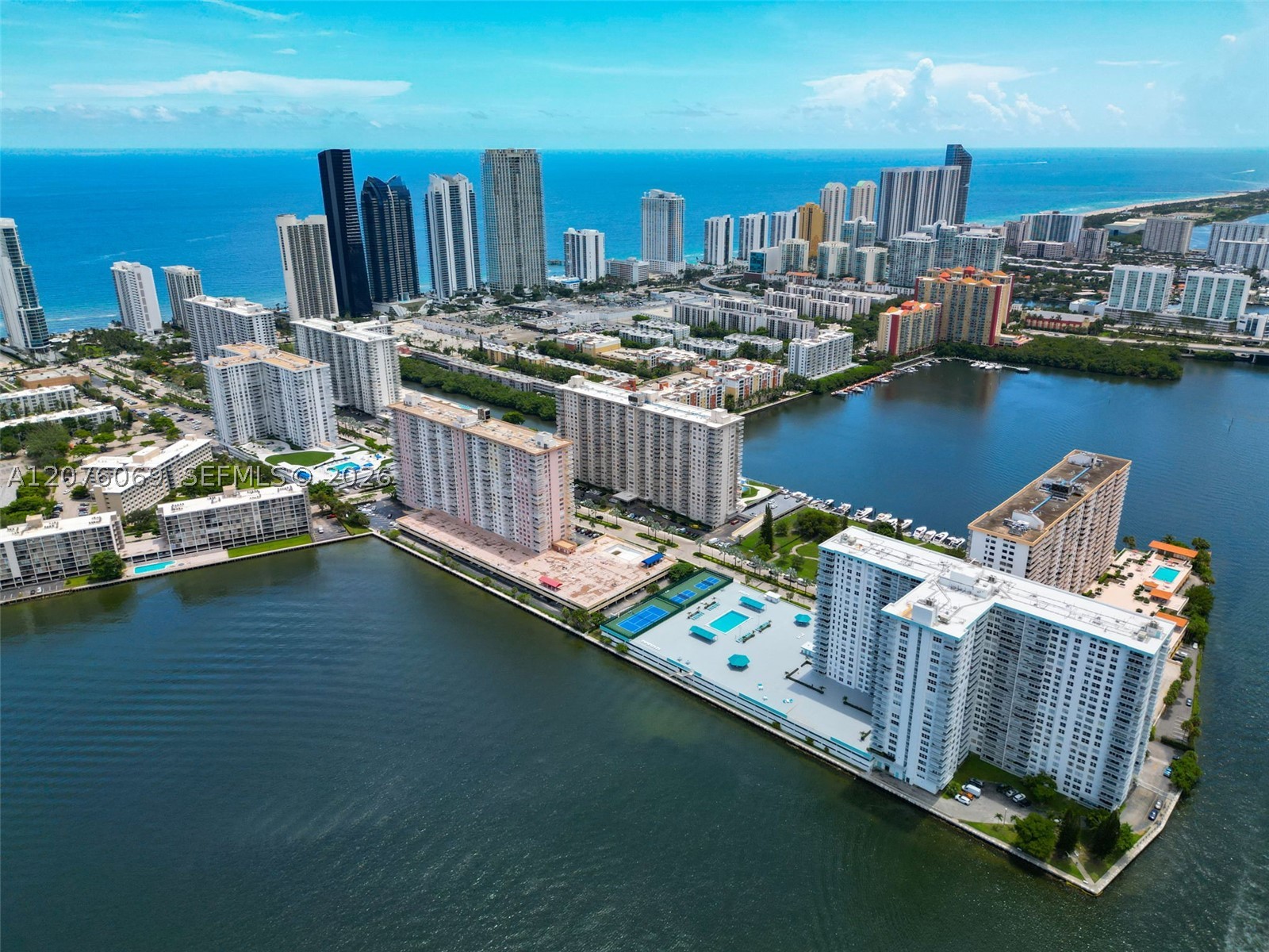 250 174th St #2304 Sunny Isles Beach, FL 33160
