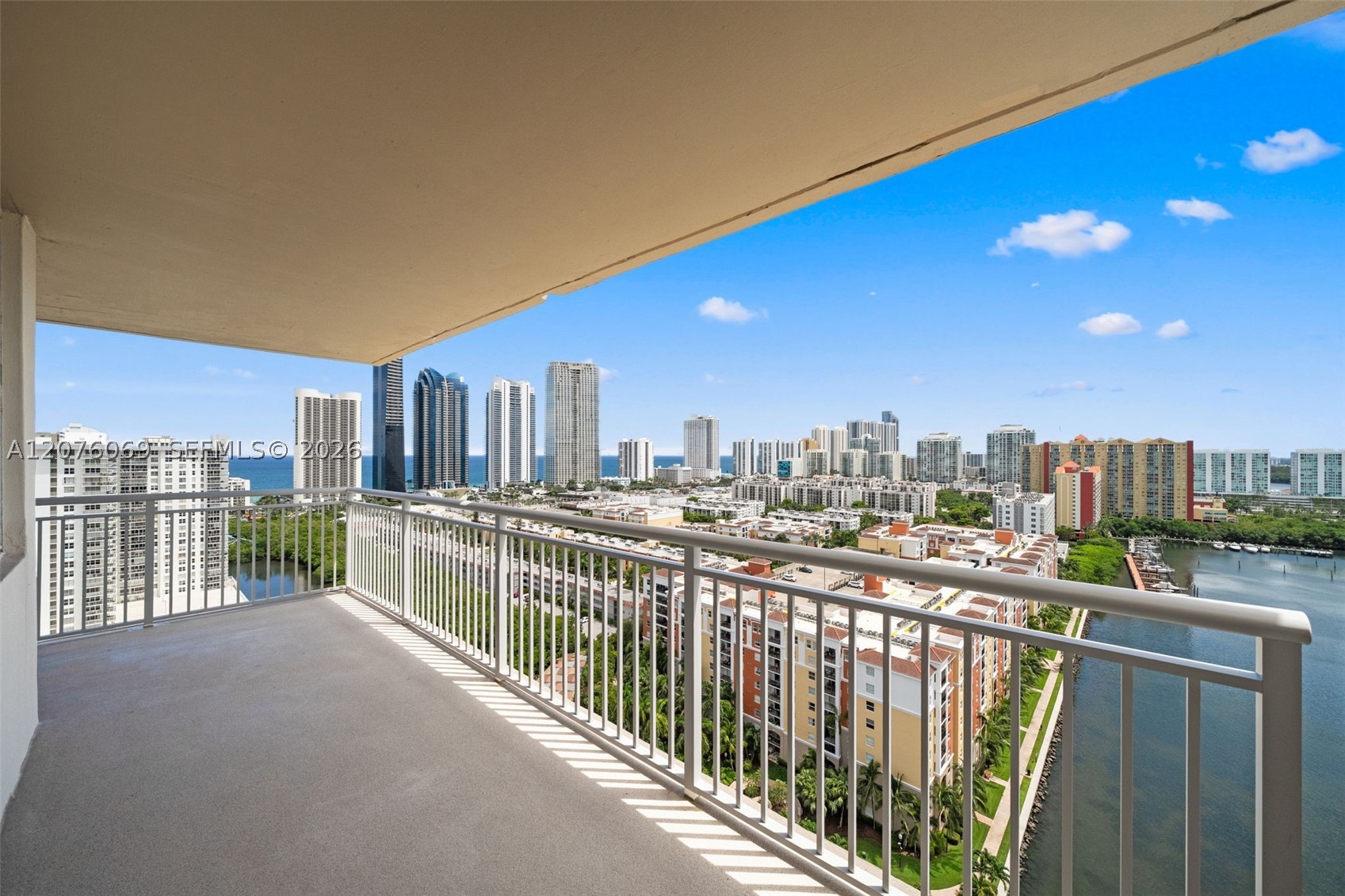 250 174th St #2304 Sunny Isles Beach, FL 33160