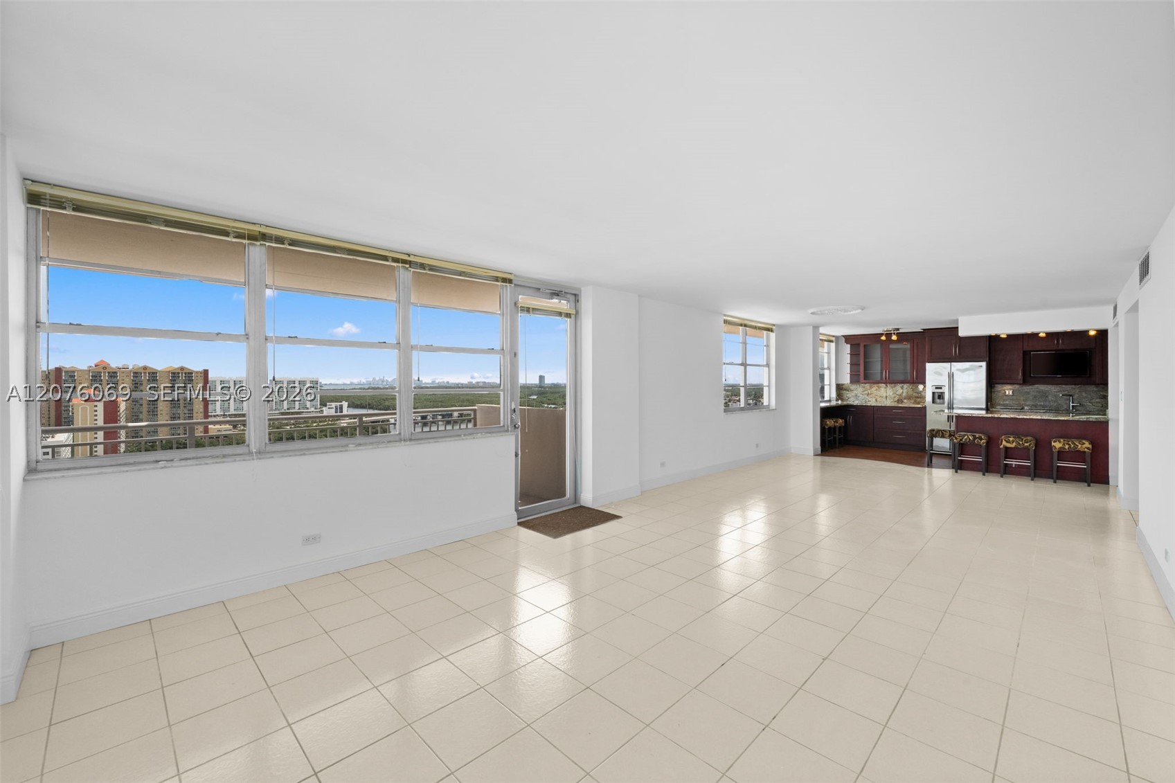 250 174th St #2304 Sunny Isles Beach, FL 33160