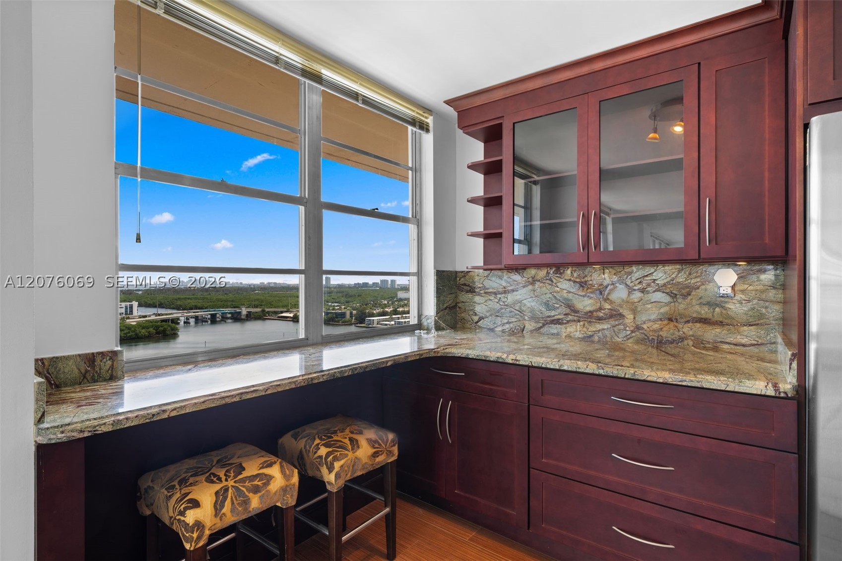 250 174th St #2304 Sunny Isles Beach, FL 33160