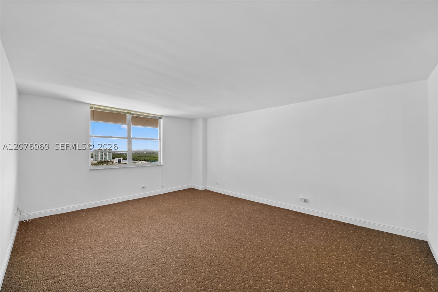 250 174th St #2304 Sunny Isles Beach, FL 33160