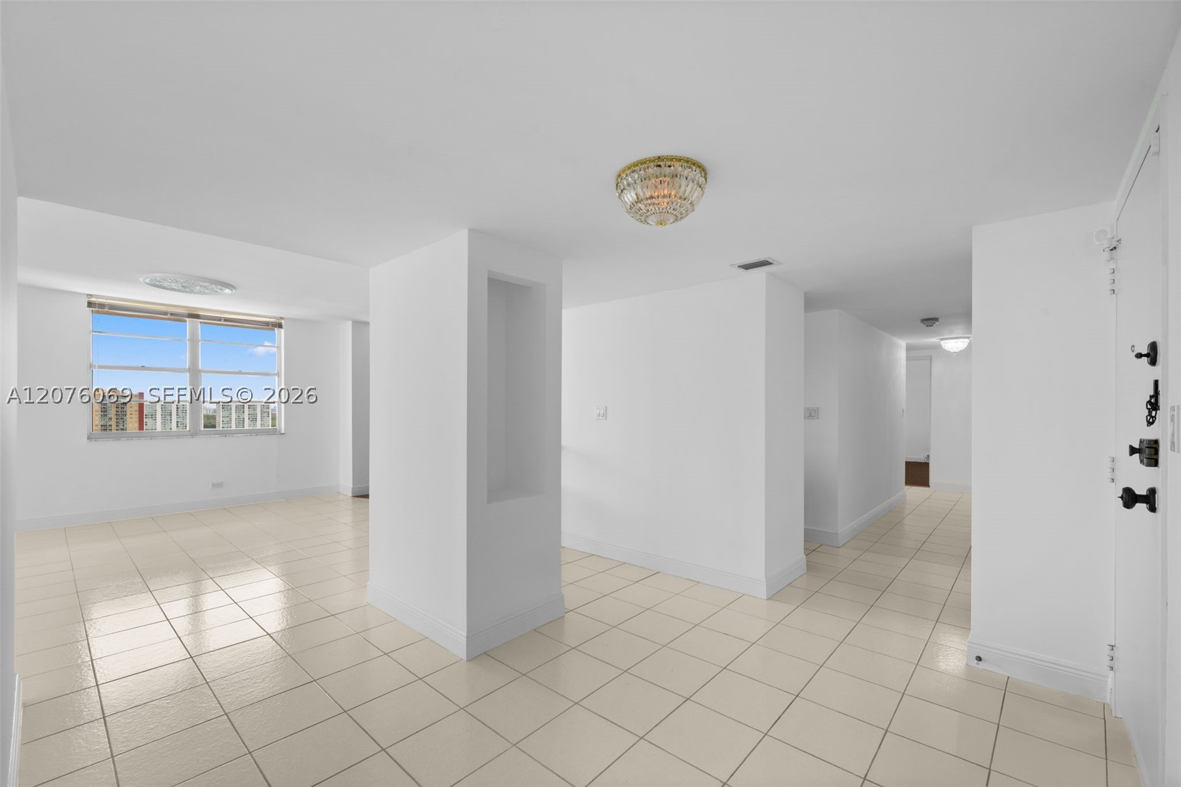 250 174th St #2304 Sunny Isles Beach, FL 33160