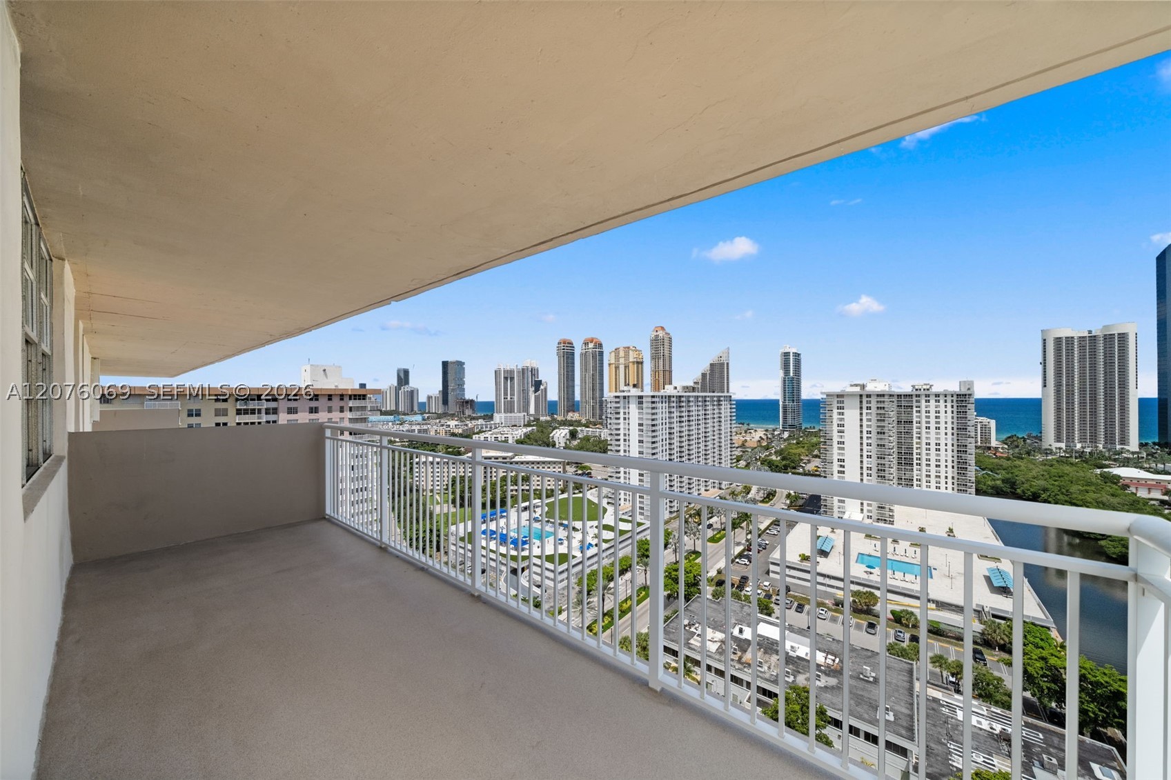 250 174th St #2304 Sunny Isles Beach, FL 33160
