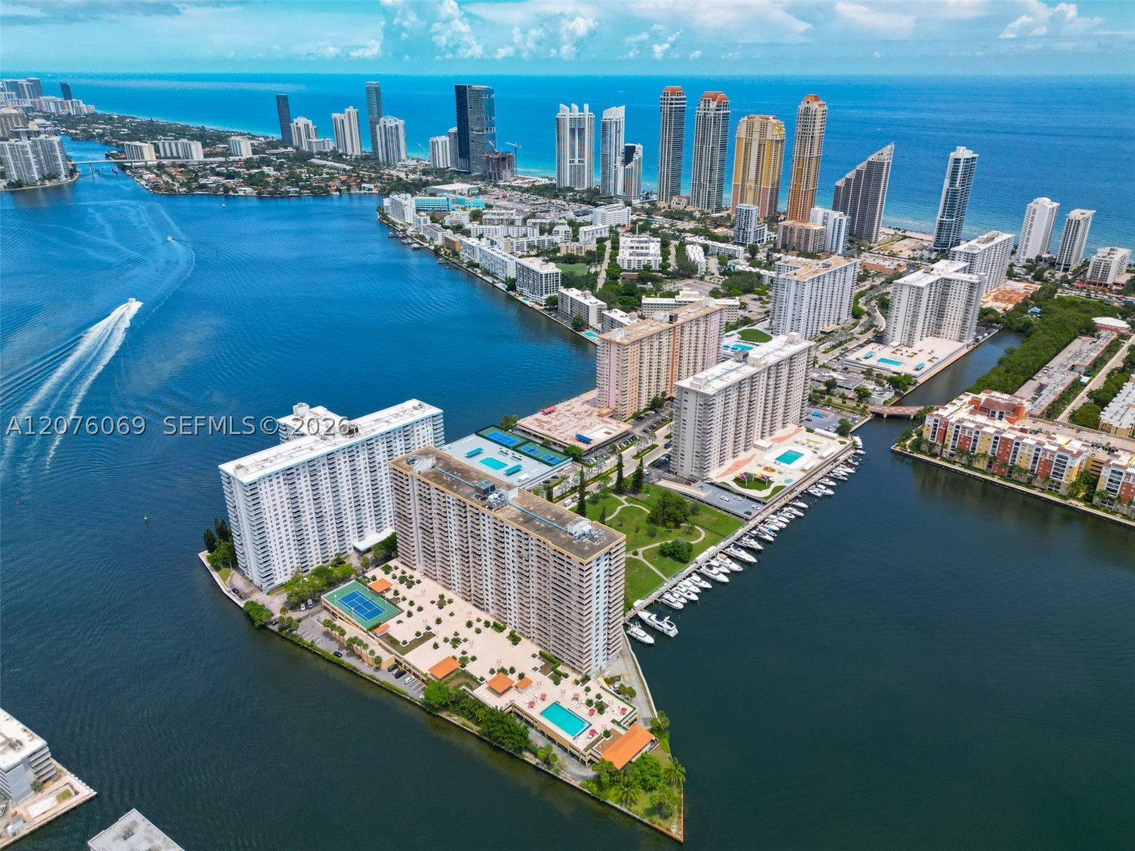 250 174th St #2304 Sunny Isles Beach, FL 33160