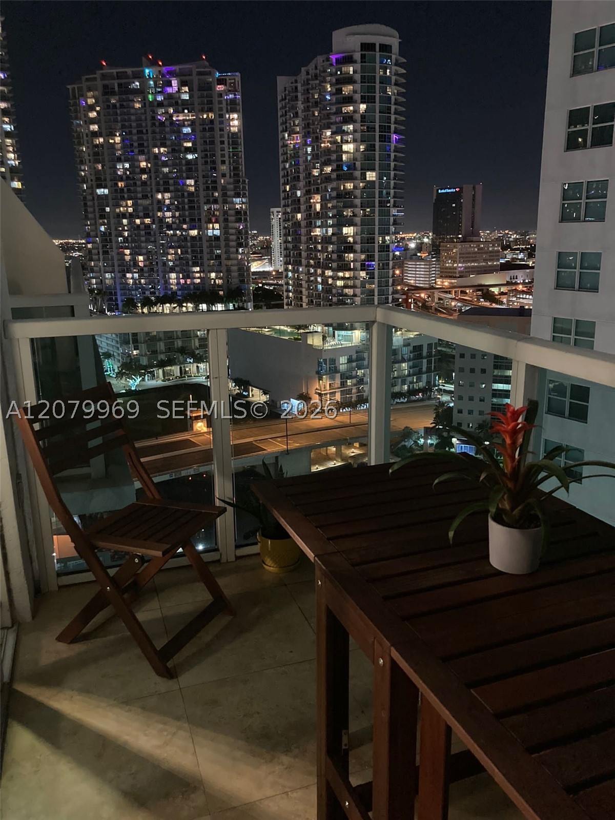 image Brickell on the River South11