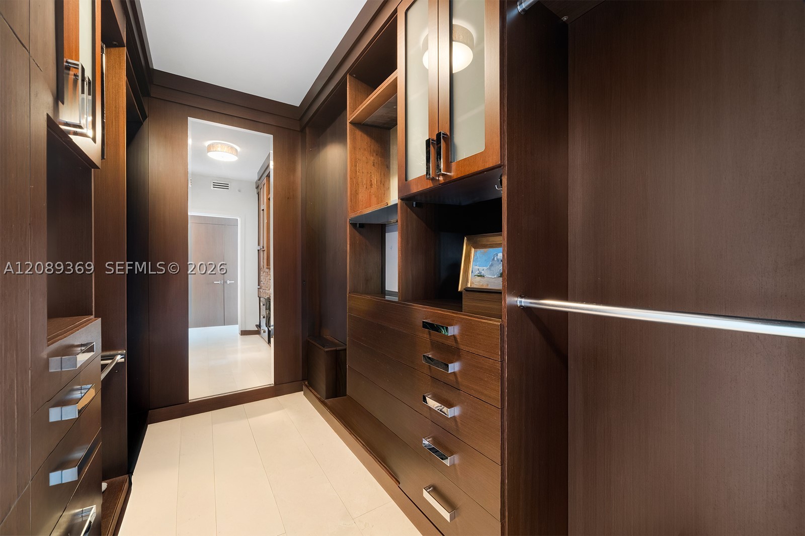 image Bayside Vilage Condo9