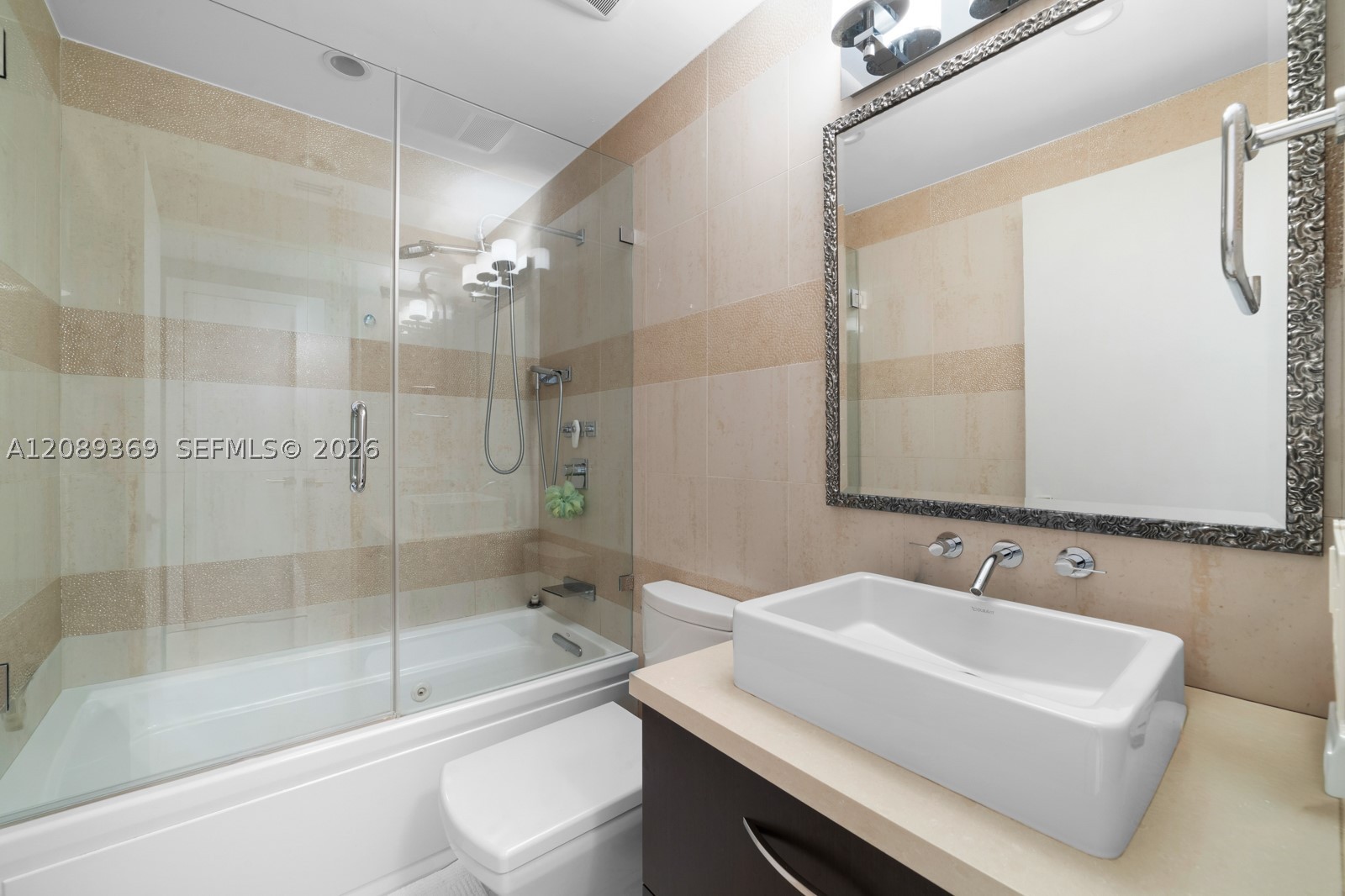 image Bayside Vilage Condo18