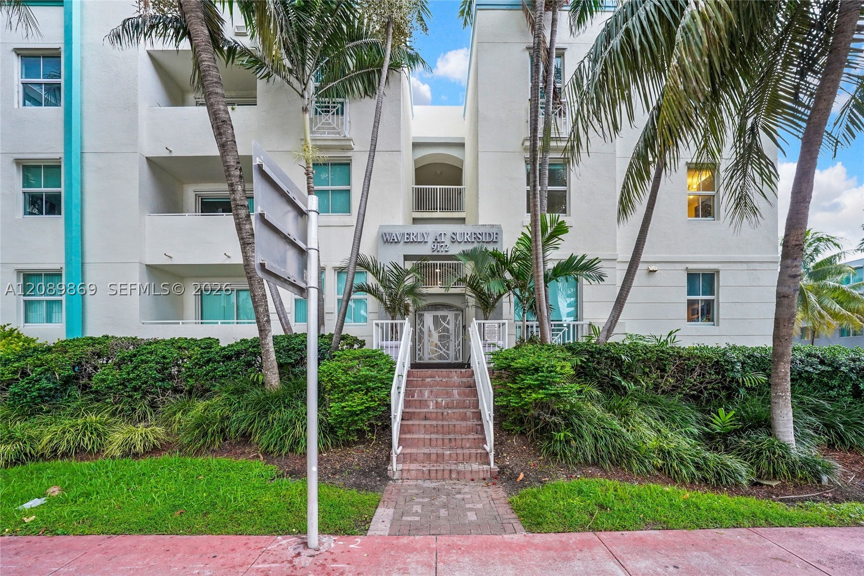 9172 Collins Ave #302