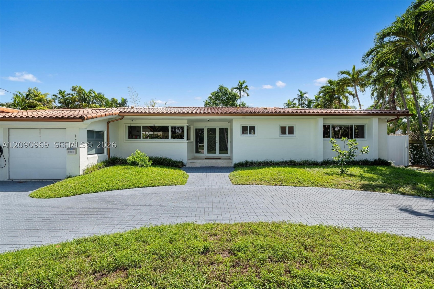 9217 Bay Dr Surfside, FL 33154