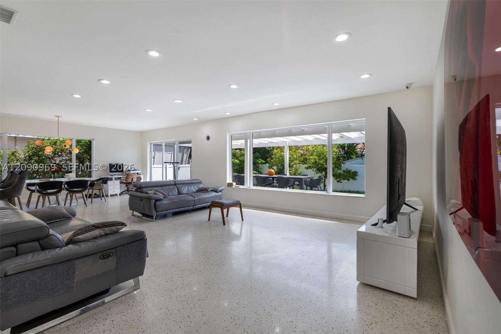 9217 Bay Dr Surfside, FL 33154