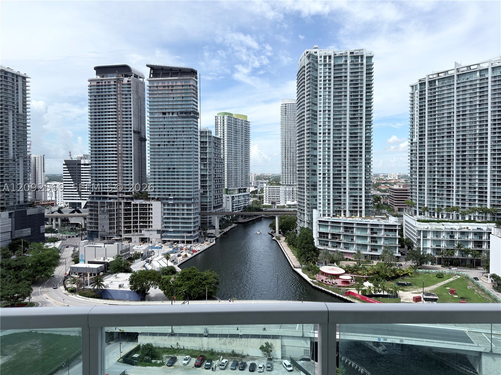 image Brickell on the River North11