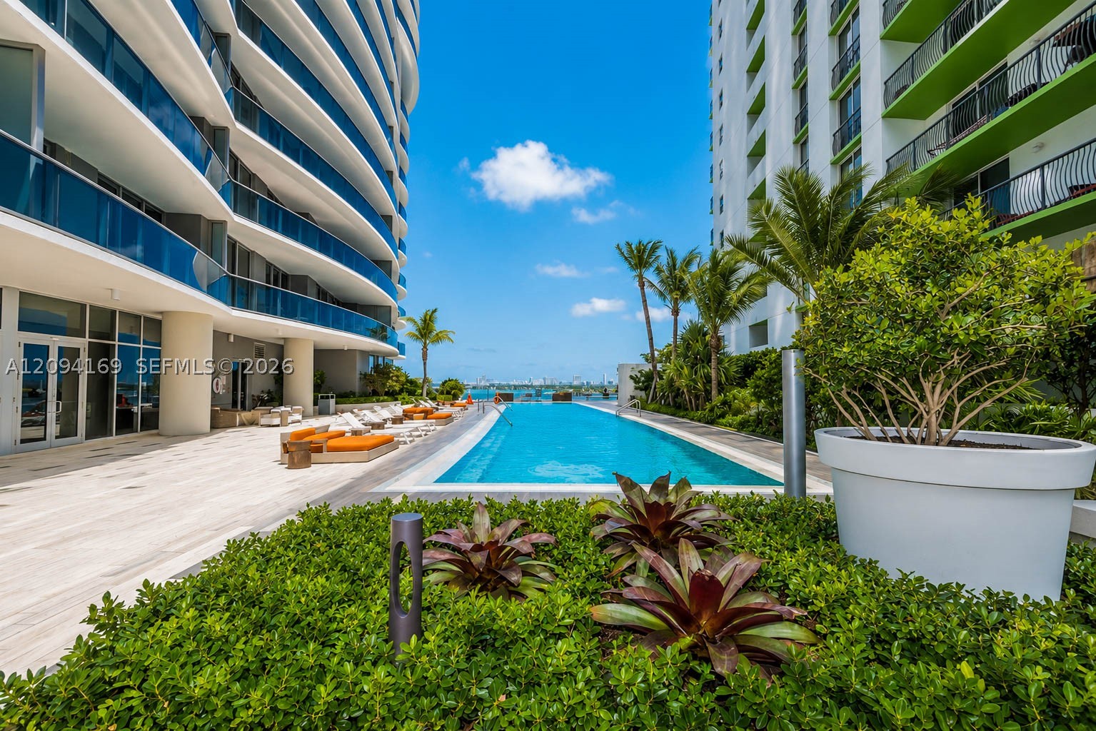 image Aria on the Bay14