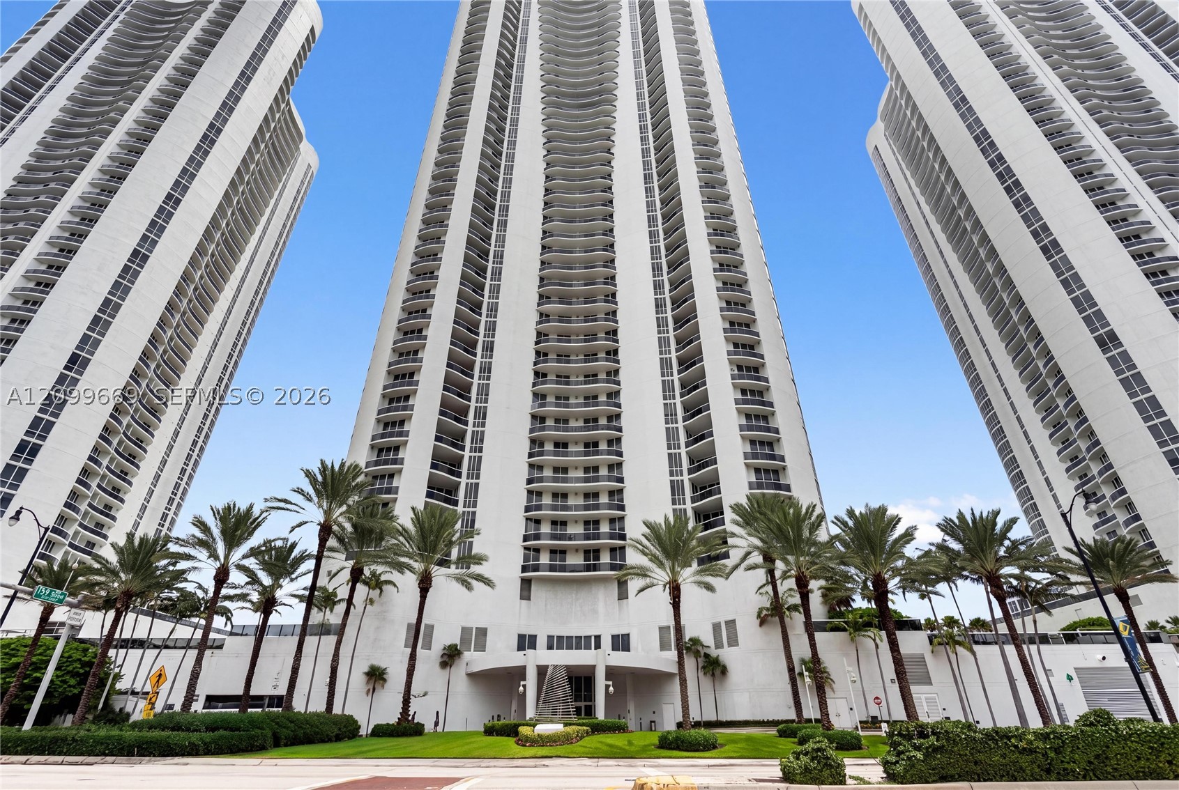 16001 Collins Ave #1007