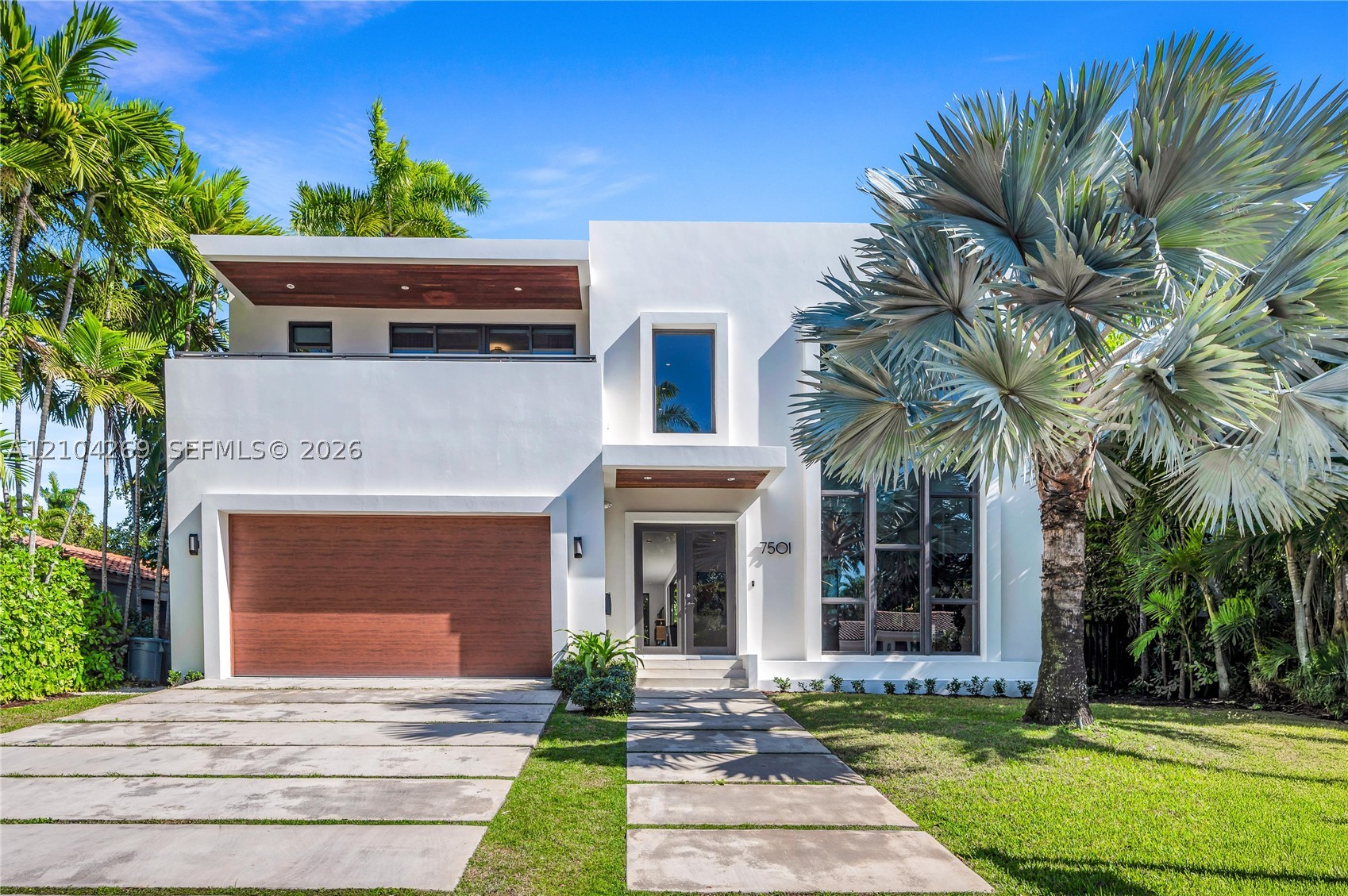 7501 Coquina Dr
