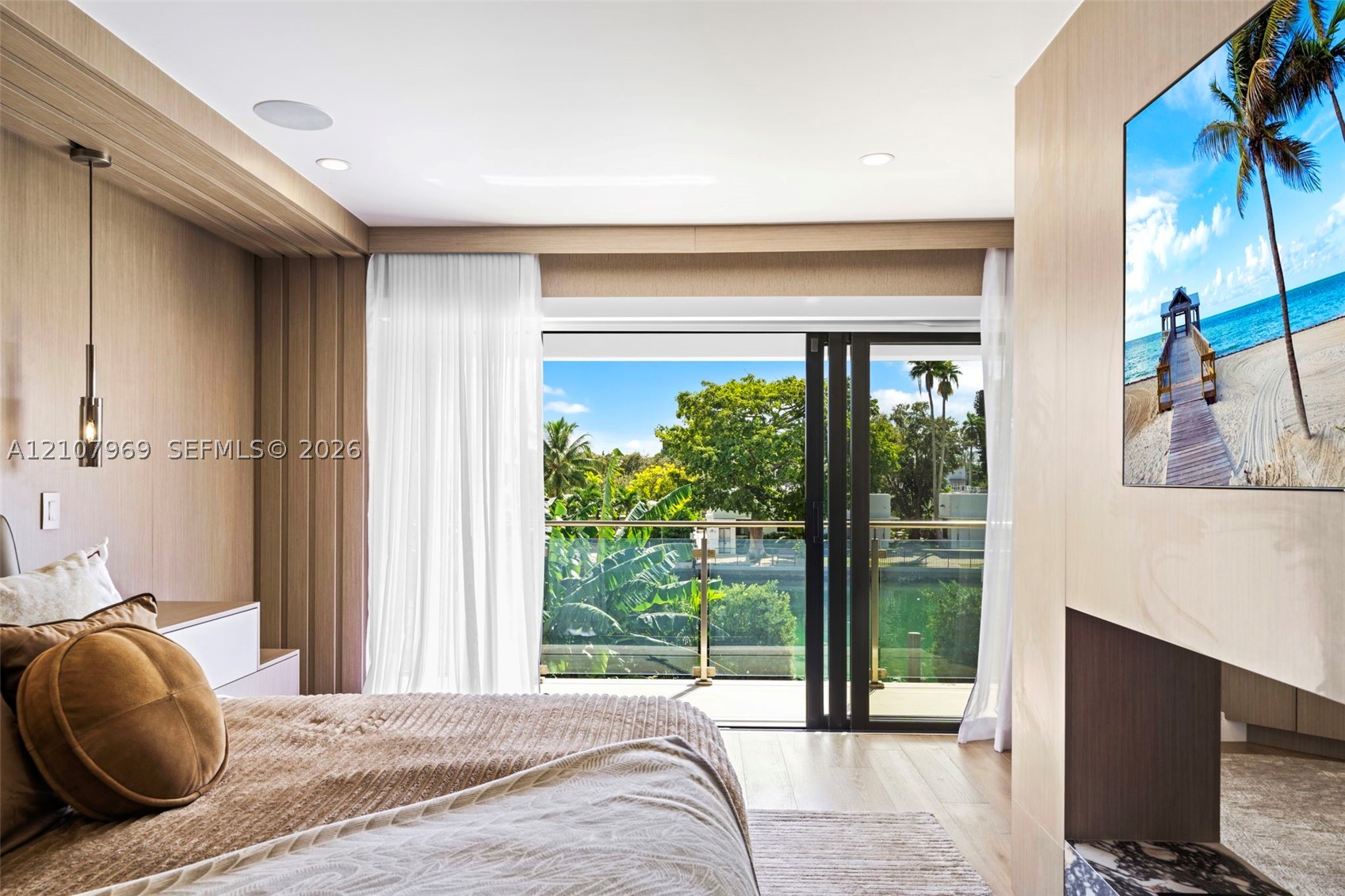 710 S Shore Dr Miami Beach, FL 33141