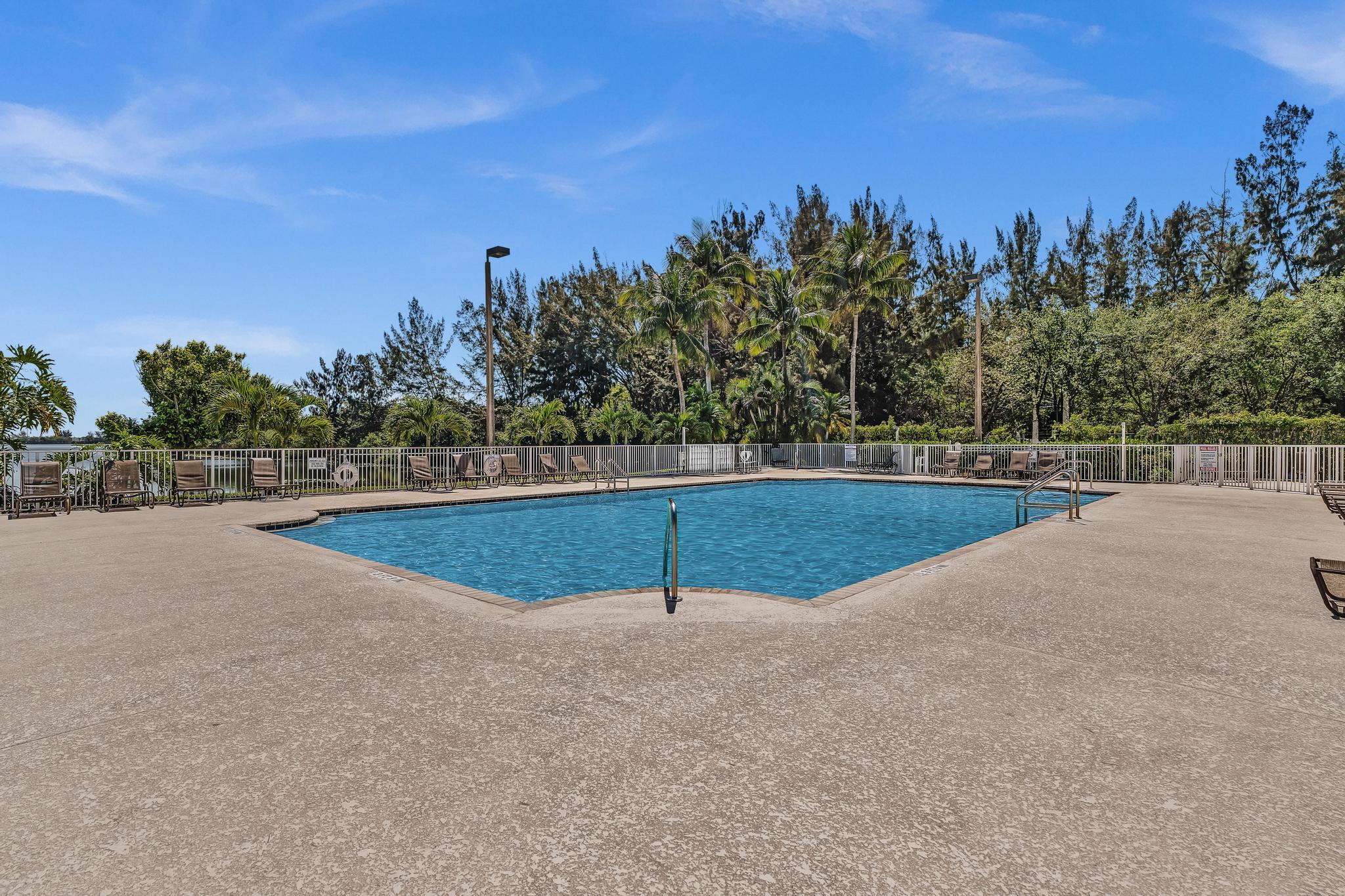 4709 SW 13th Deerfield Beach, FL 33442