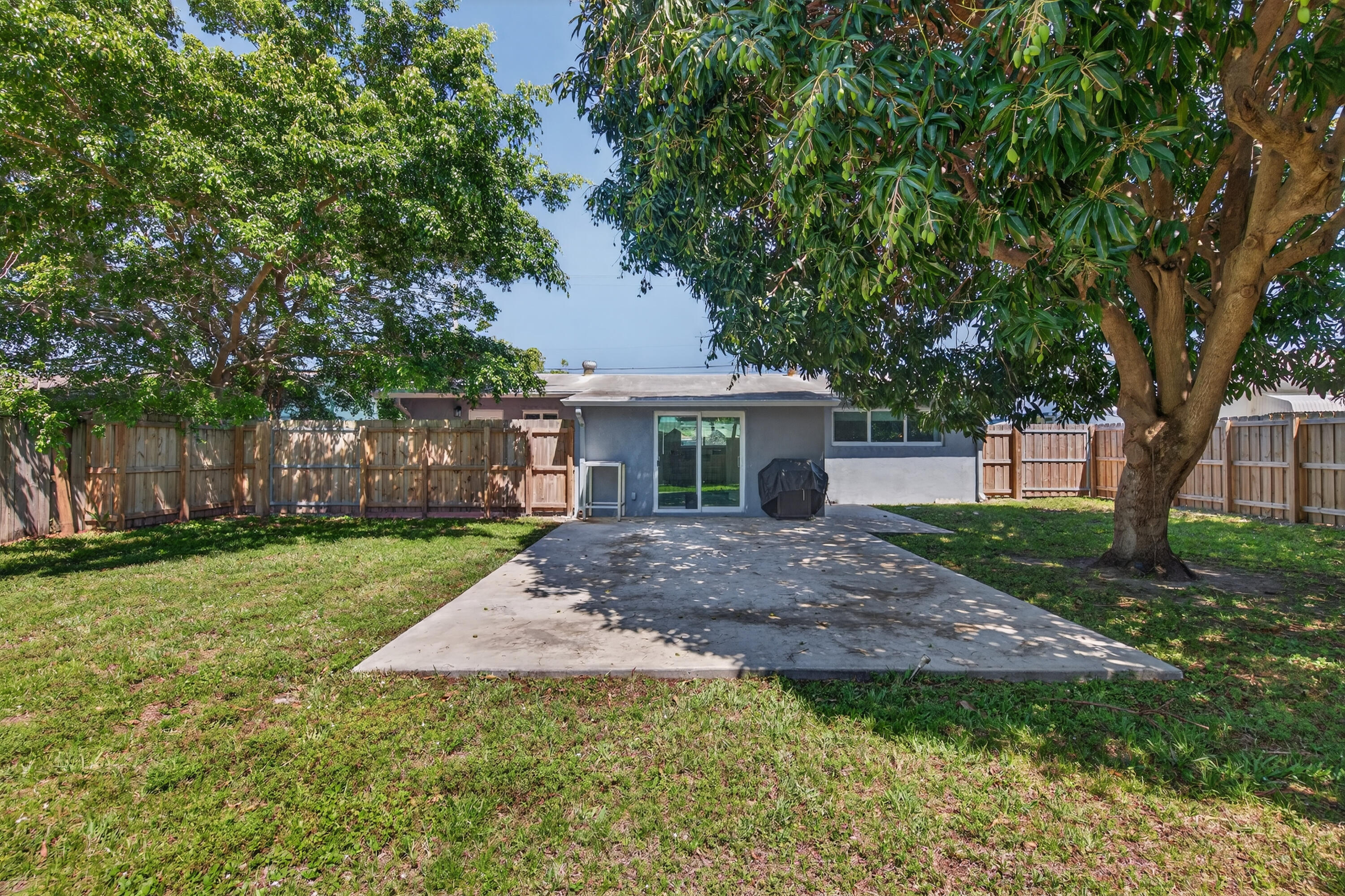 1908 NE 26th Wilton Manors, FL 33305