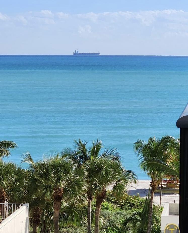 6039 Collins #609 Miami Beach, FL 33140