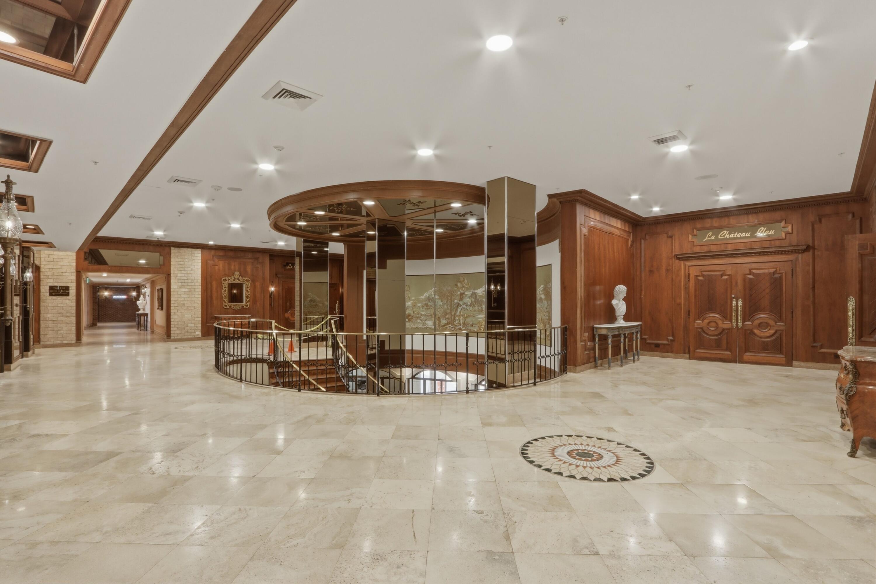 6039 Collins #609 Miami Beach, FL 33140