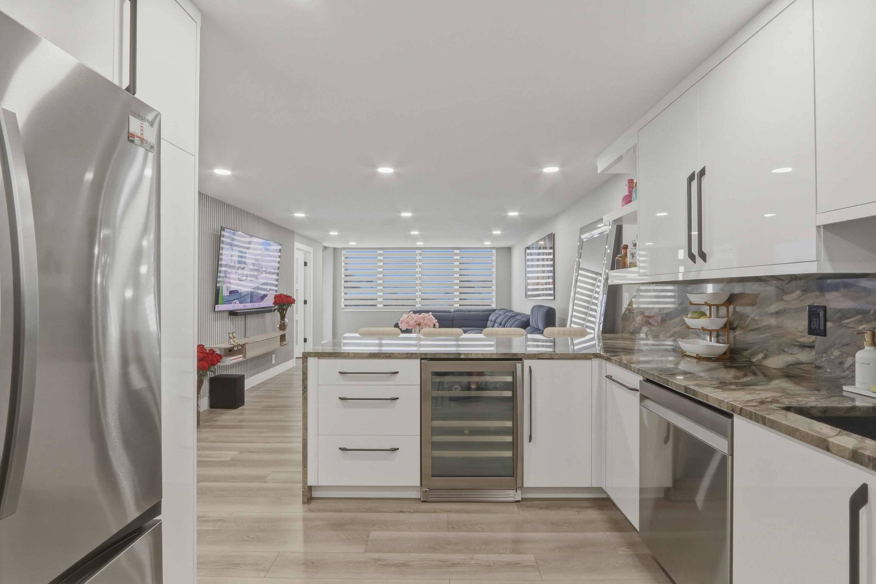 6039 Collins #609 Miami Beach, FL 33140