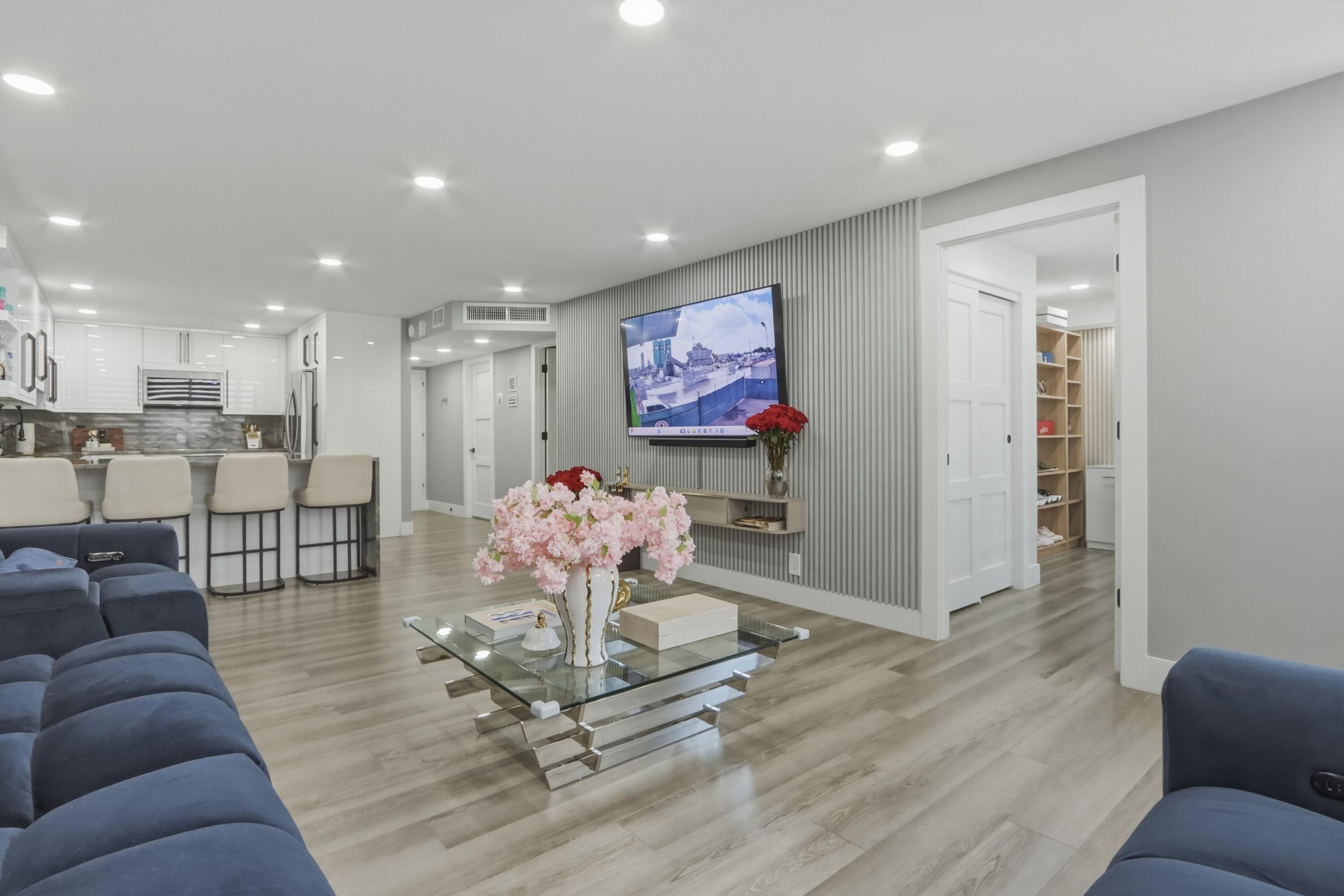 6039 Collins #609 Miami Beach, FL 33140