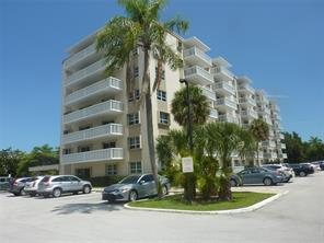 1831 NE 38th #108