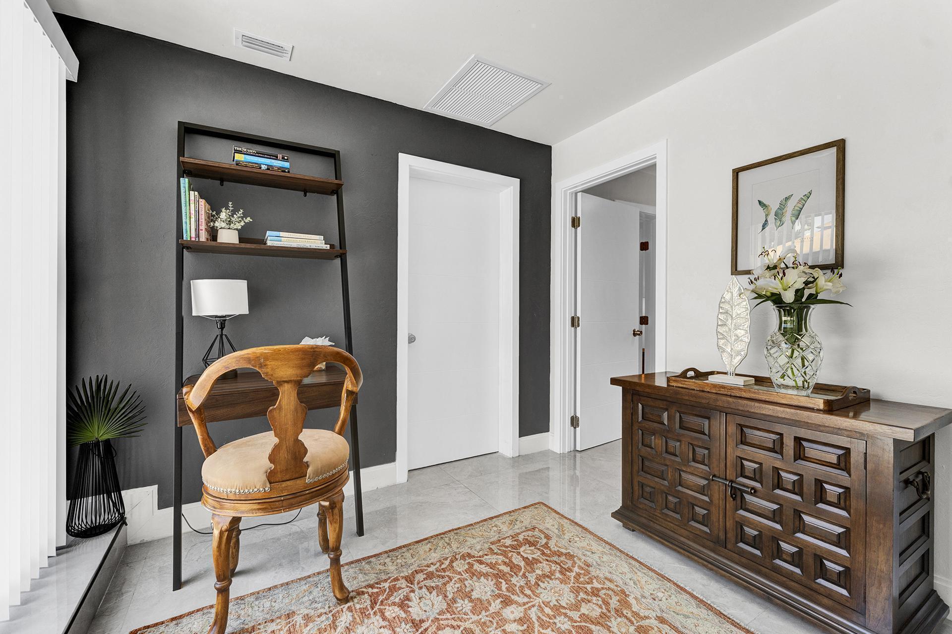 2301 Ridgeway West Palm Beach, FL 33401