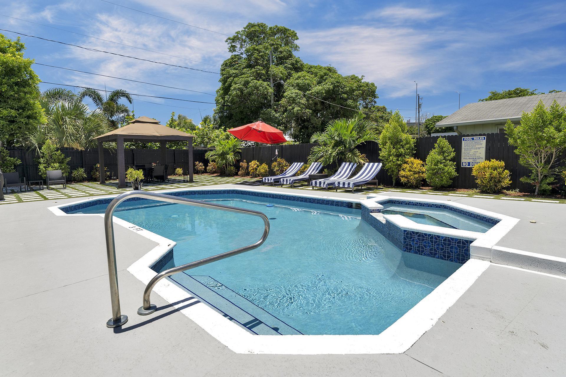 2301 Ridgeway West Palm Beach, FL 33401