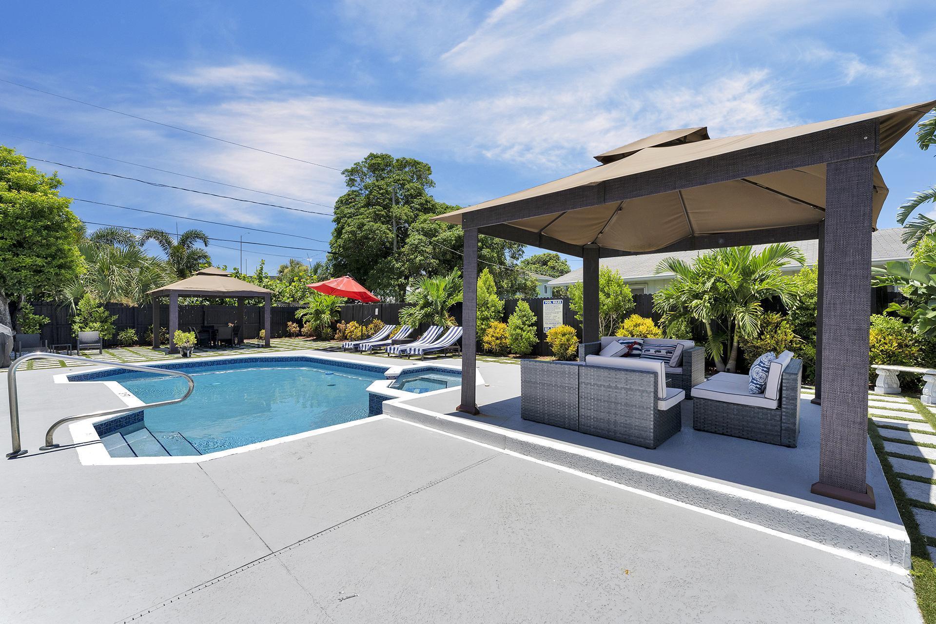 2301 Ridgeway West Palm Beach, FL 33401