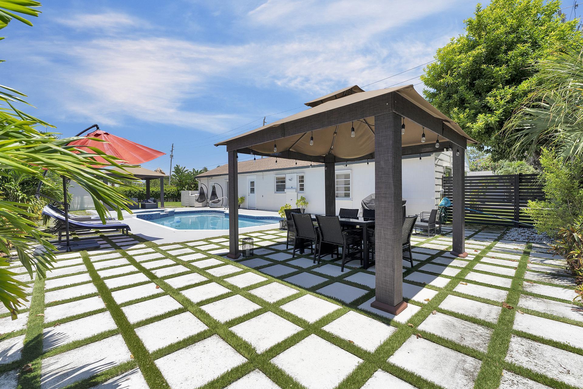 2301 Ridgeway West Palm Beach, FL 33401