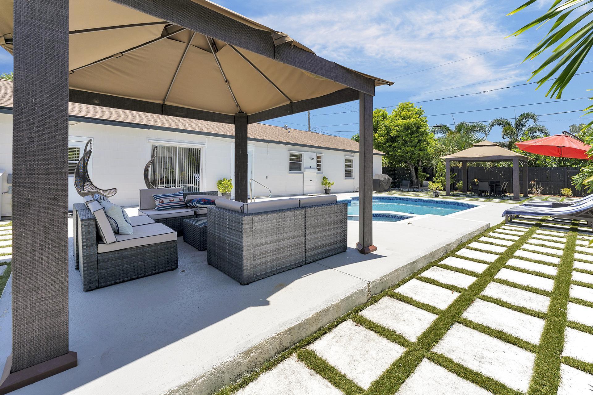 2301 Ridgeway West Palm Beach, FL 33401