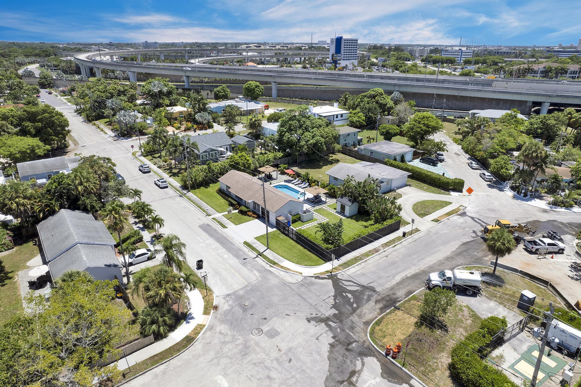 2301 Ridgeway West Palm Beach, FL 33401