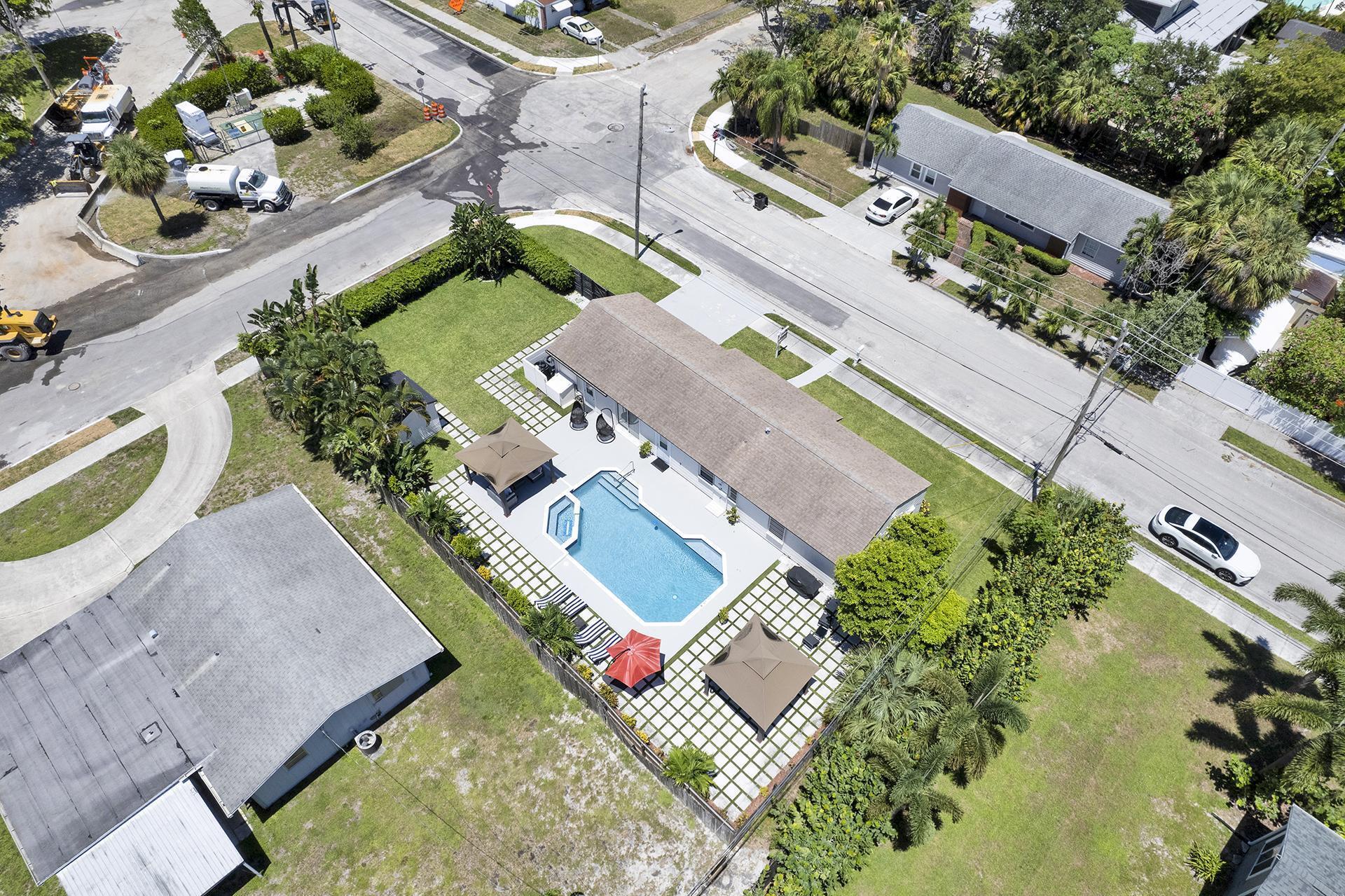 2301 Ridgeway West Palm Beach, FL 33401