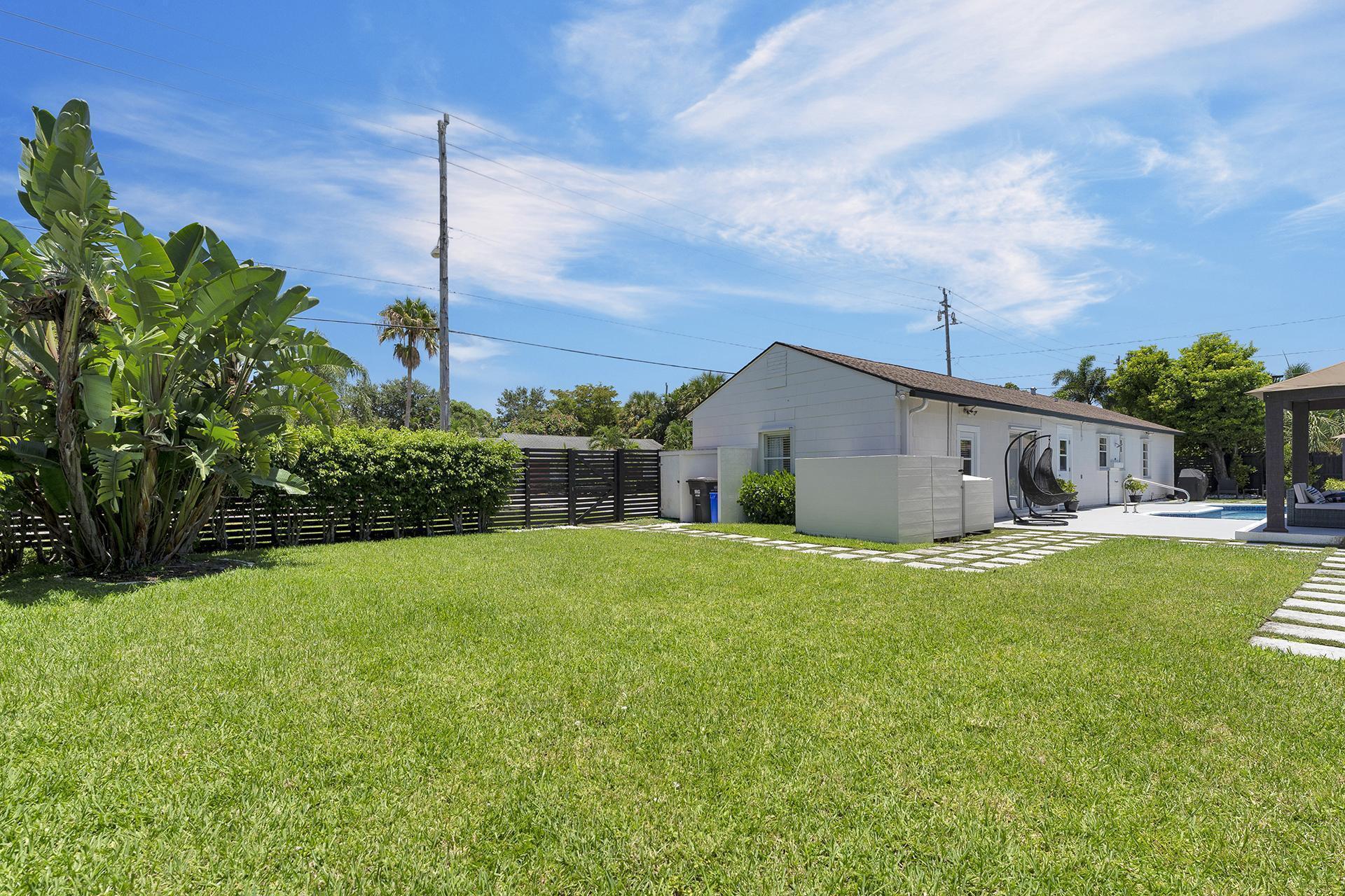 2301 Ridgeway West Palm Beach, FL 33401