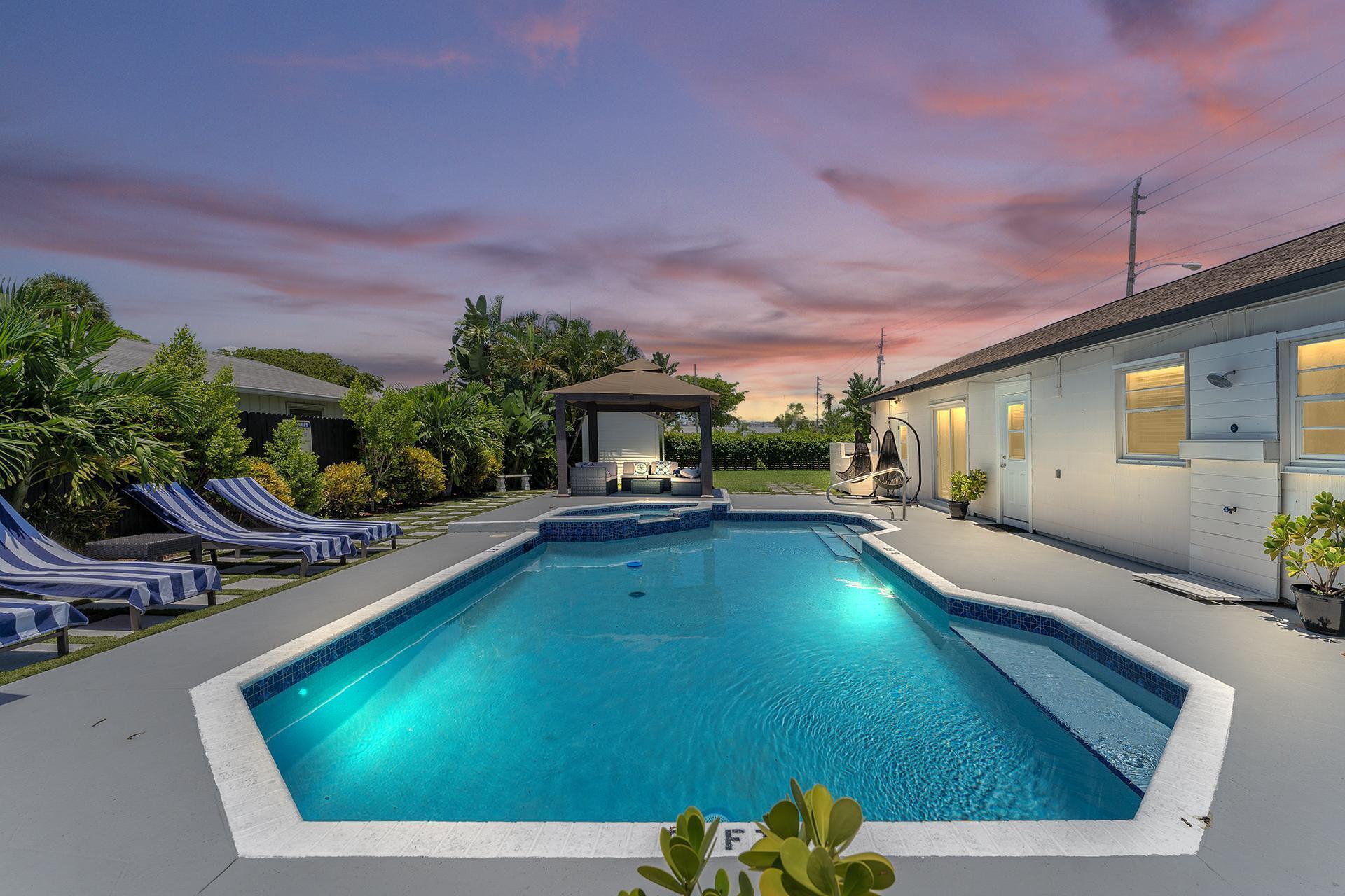 2301 Ridgeway West Palm Beach, FL 33401