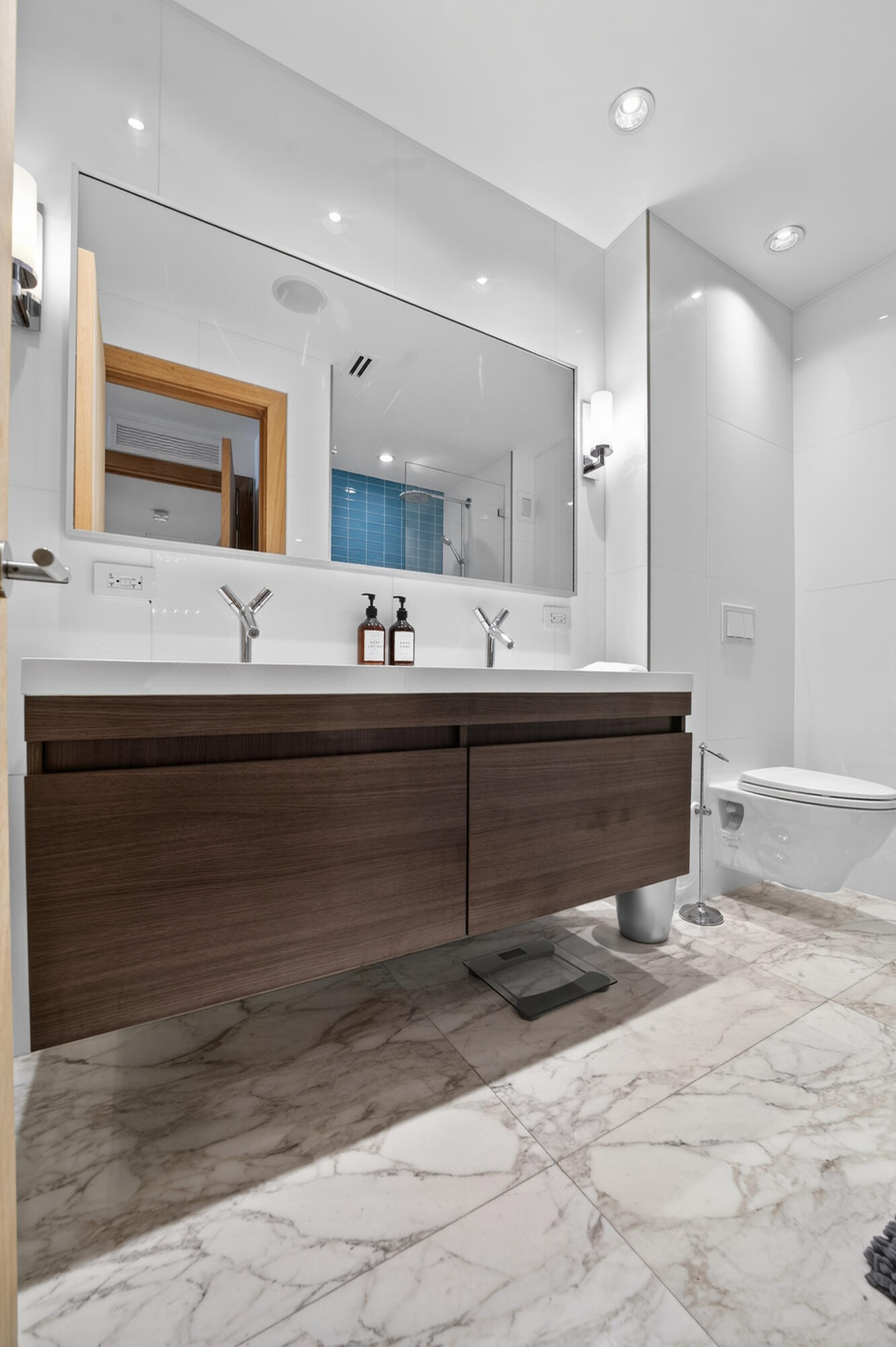 2301 Collins #Ph14 Miami Beach, FL 33139