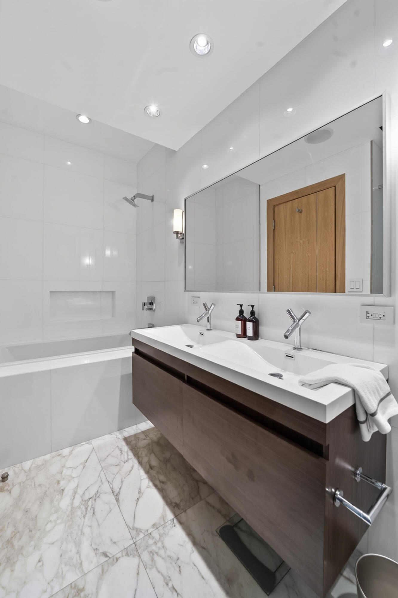 2301 Collins #Ph14 Miami Beach, FL 33139